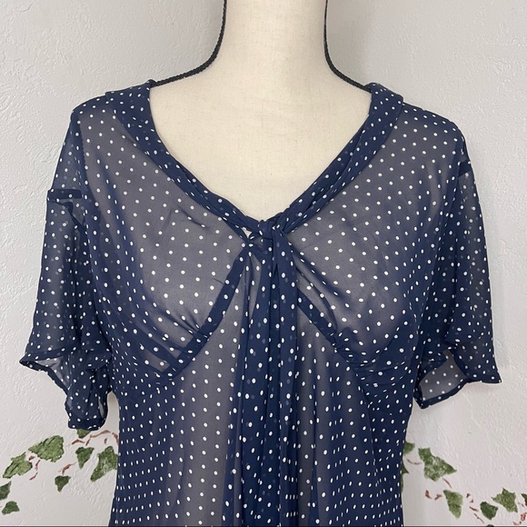 Jaclyn Smith 1X top - Picture 4 of 13